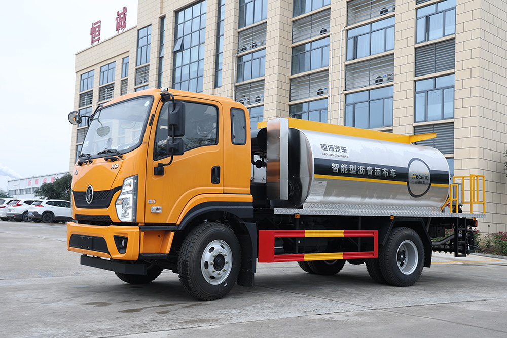 精準與高效：恒誠瀝青灑布車如何重塑道路施工新標準